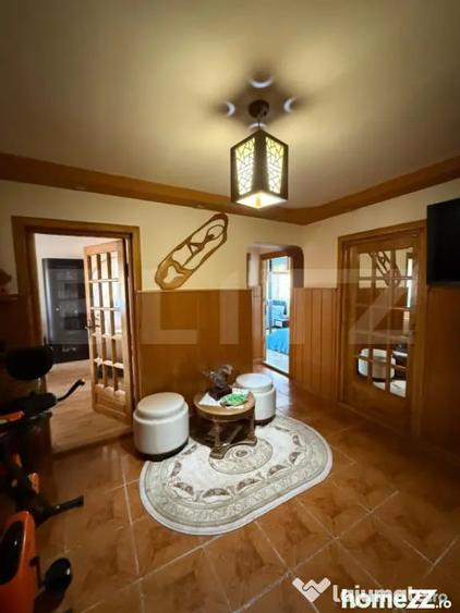 Apartament cu 4 camere, decomandat, zona 9 Mai - 1
