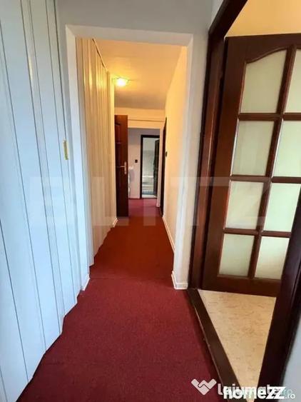 Apartament cu 4 camere decomandat în Soarelui