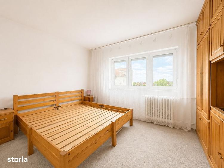 Apartament cu 3 camere în Iosia