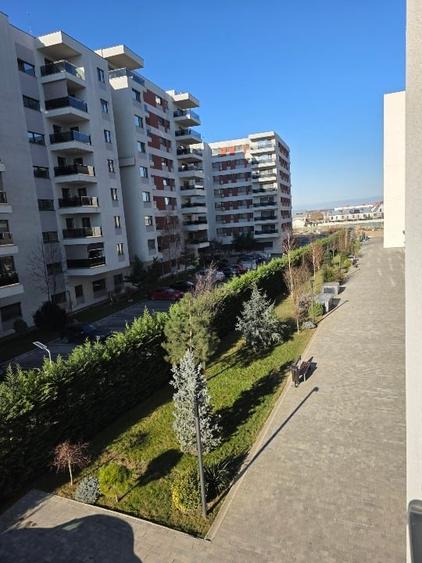 Apartament cu 2 camere semidecomandat, mobilat în Pipera