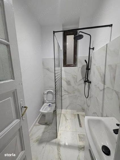 Cladire renovata complet 141 mp P+M+Pivni?a Zona Mitropoliei - 2