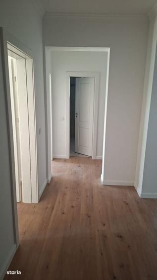 Apartament cu 3 camere decomandat în Ipotești