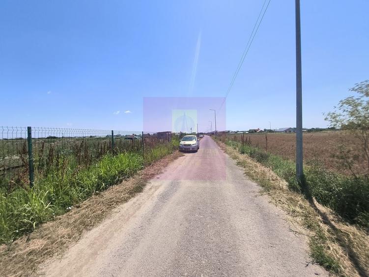 Teren de 582 mp, în Copăceni
