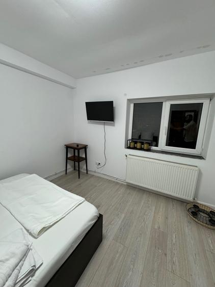 Casă cu 3 camere cu Teren 130 Mp în Delfinariu