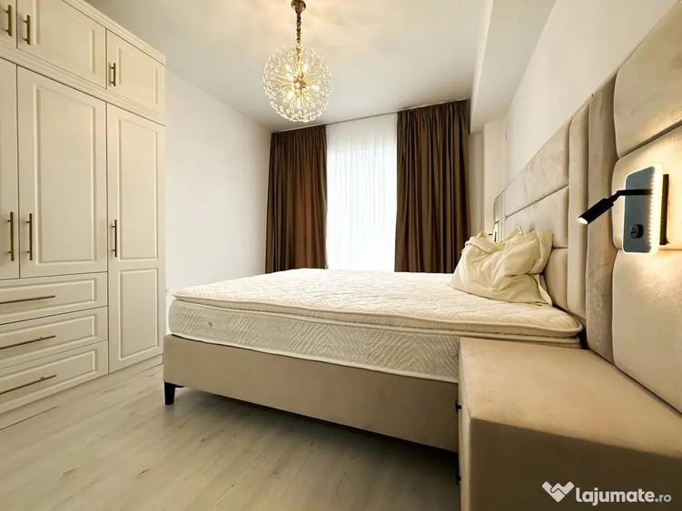 Apartament cu 3 camere decomandat în Titan