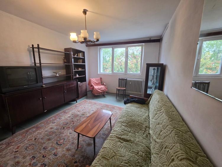Apartament cu 2 camere decomandat în 1 Decembrie 1918
