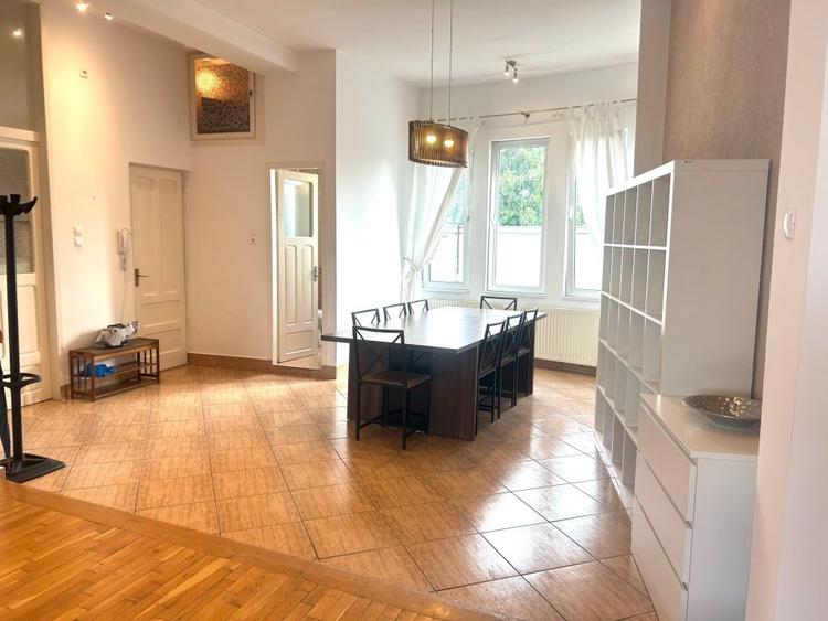 Apartament cu 3 camere decomandat în Primăverii