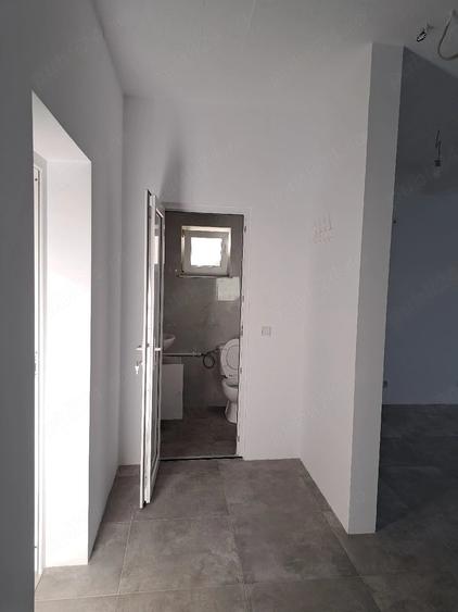 Spațiu comercial, de 50 mp, în Lumina
