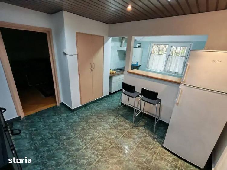 Apartament cu 3 camere, mobilat în Vitan