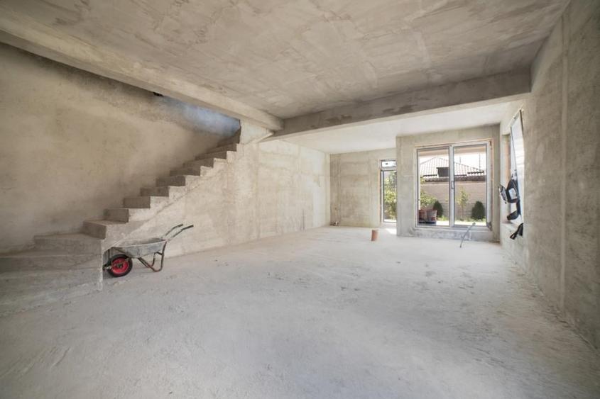 Casă cu 4 camere cu Teren 250 Mp în Chitila