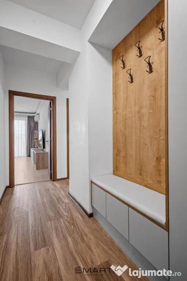Apartament cu 4 camere decomandat în Tractorul