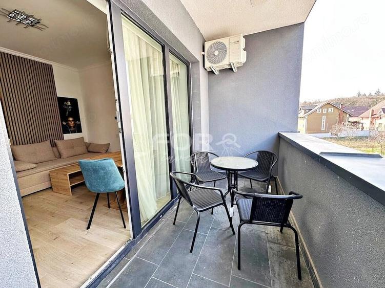 Apartament cu 2 camere decomandat în Sânmartin