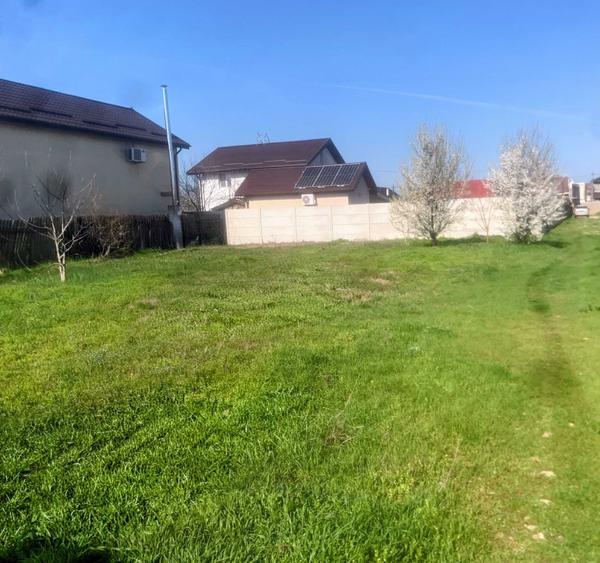 Teren de 505 mp, în Dobreni