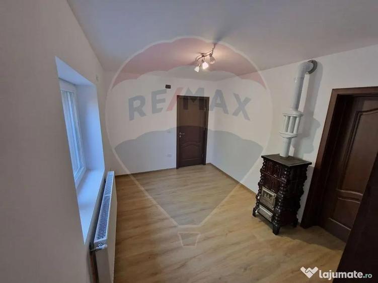 Casă cu 4 camere cu Teren 572 Mp în Micălaca