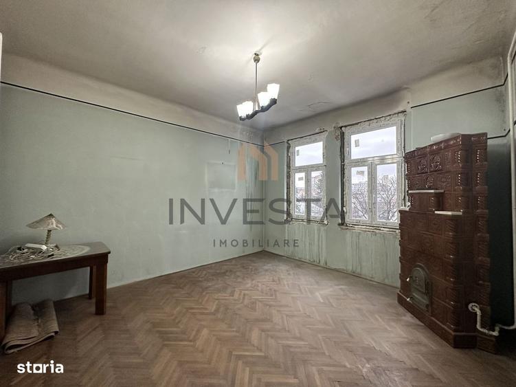 Apartament cu 3 camere decomandat în Central