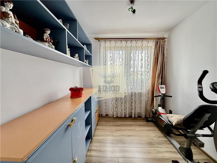 Casă individuală cu 5 camere cu Teren 377 Mp în Tineretului