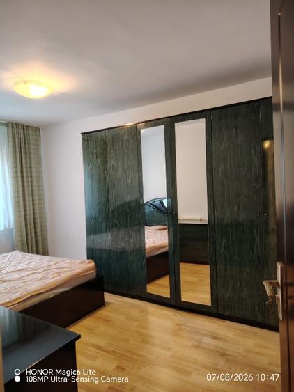 Apartament cu 3 camere decomandat în Bartolomeu