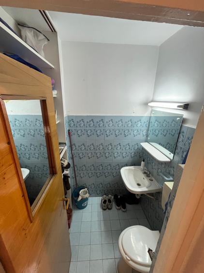 Apartament cu 3 camere decomandat în P-ța Victoriei