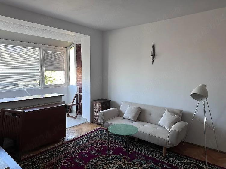 Apartament cu 2 camere semidecomandat în P-ța Unirii