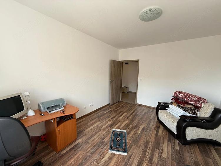Apartament cu 2 camere decomandat în Pietroasa