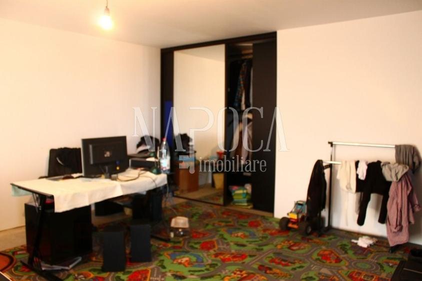 Casă individuală cu 6 camere cu Canalizare în Iris