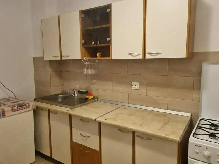 Apartament cu 2 camere semidecomandat în Budeasa