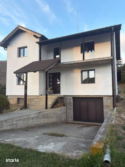 Casă cu 5 camere cu Teren 3800 Mp în Ighiu