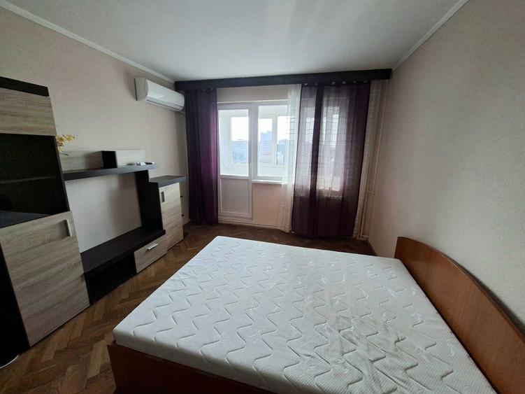 Apartament cu 2 camere decomandat în Podu Roș