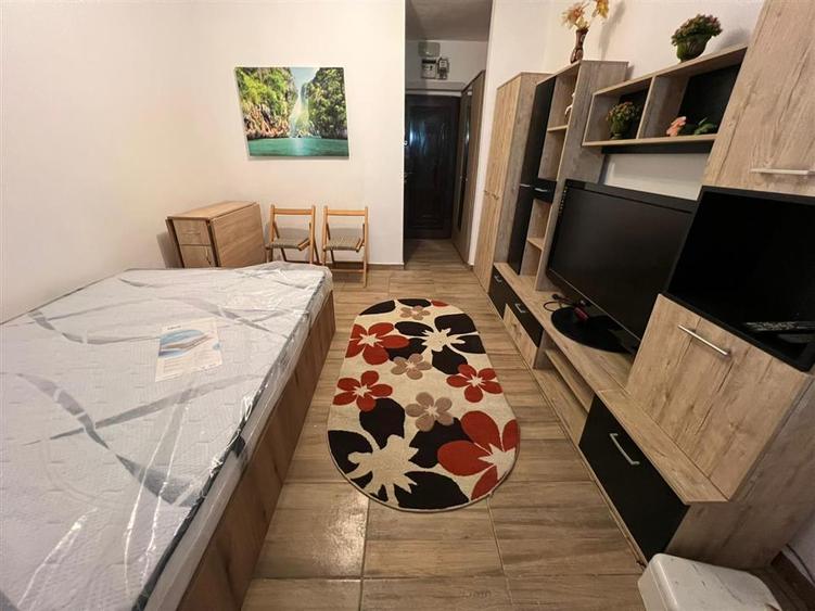 Garsonieră decomandată în Nicolina