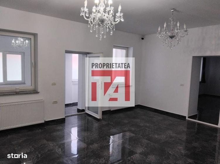 Casă cu 4 camere cu Teren 200 Mp în Central
