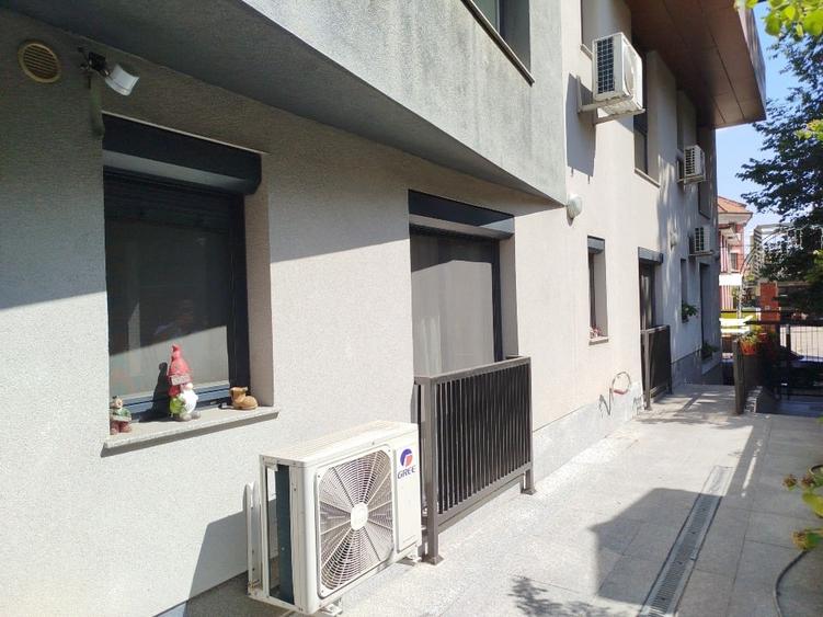 Apartament cu 2 camere decomandat, mobilat în Calea Călărașilor