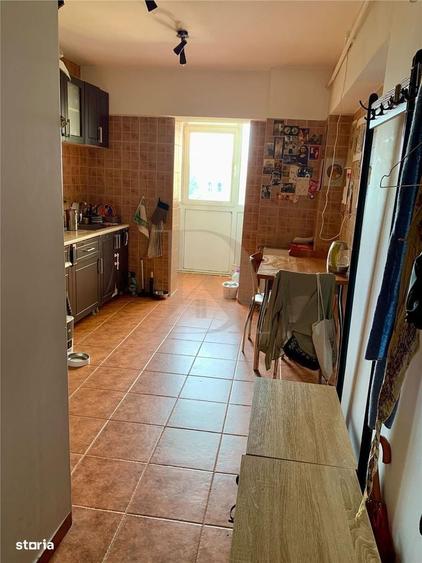 Apartament cu 3 camere decomandat în Centru Civic