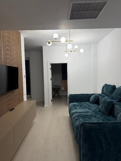 Apartament cu 2 camere decomandat, mobilat în Central