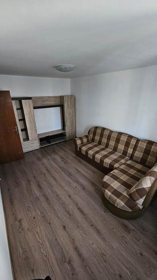 Apartament cu 2 camere decomandat în Drumul Taberei