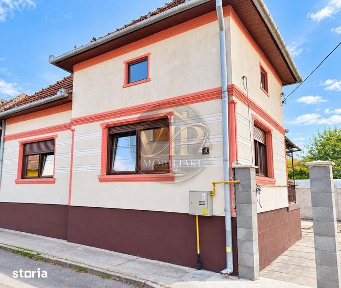 Casa individuala cu 4 camere,300 mp teren,Centru - 1