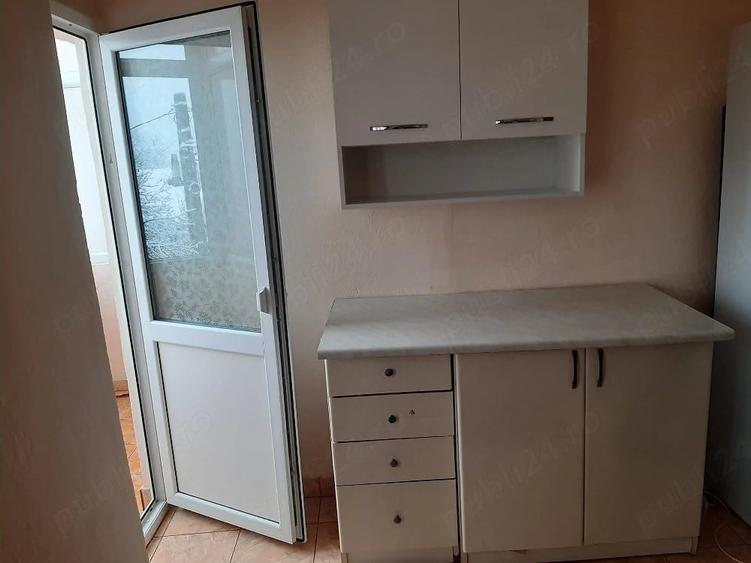Garsonieră decomandată în Central