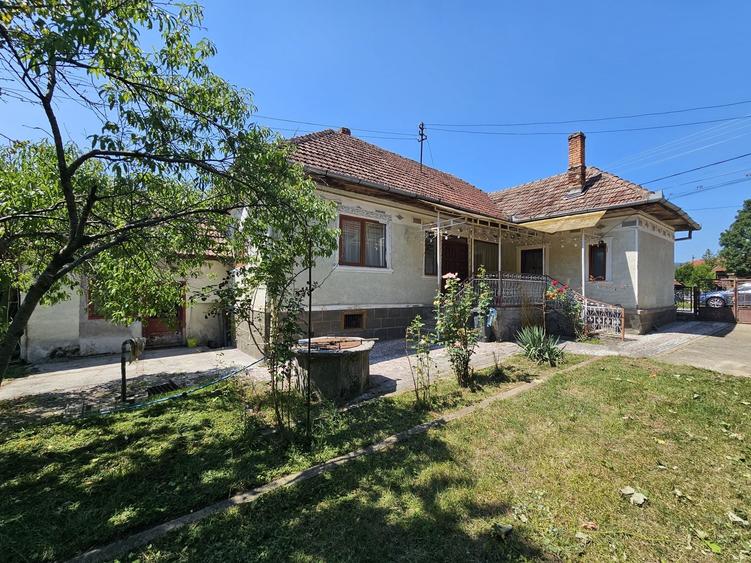 Casă cu 4 camere în Rișculița