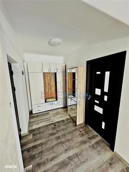 Apartament cu 3 camere în Valea Lupului