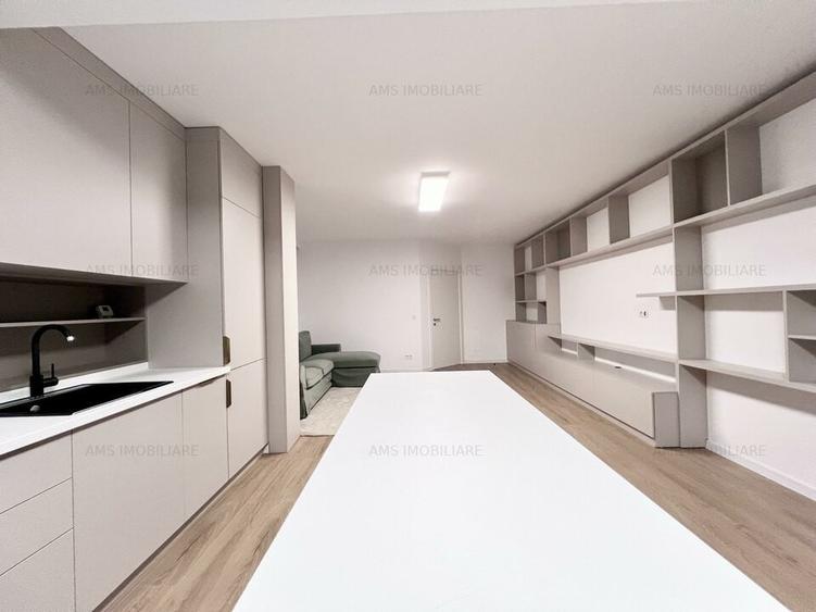 Apartament cu 2 camere semidecomandat, mobilat în Pipera