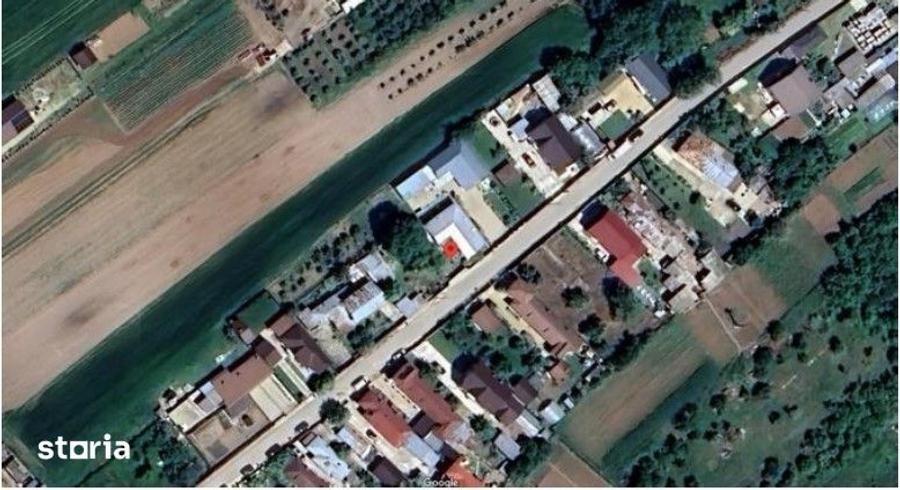 Casă cu 5 camere cu Teren 571 Mp în Joița