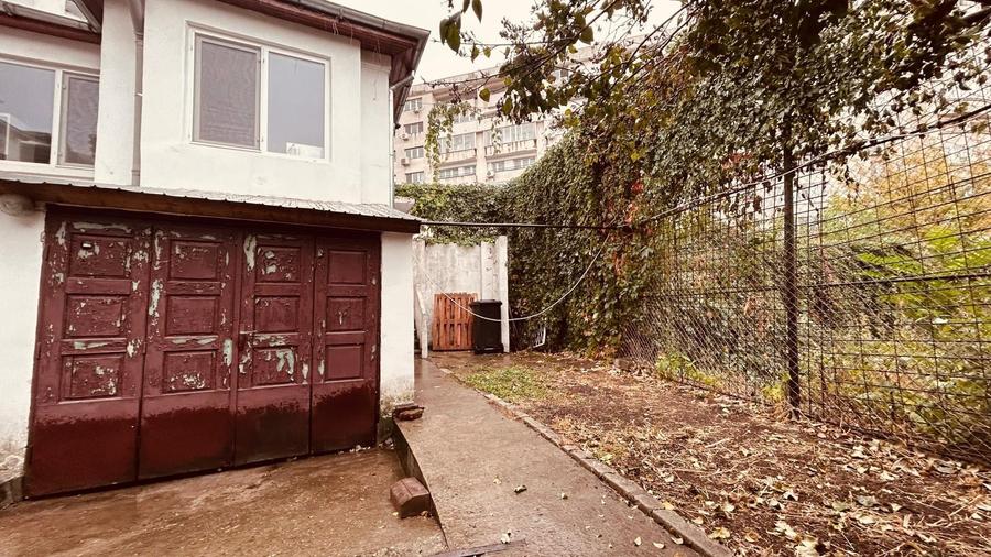 Apartament cu 4 camere decomandat în Unirii