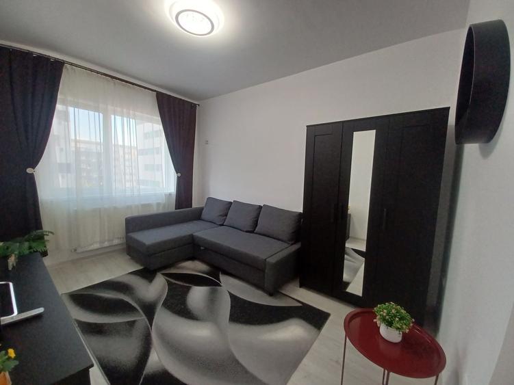 Garsonieră decomandată în Central