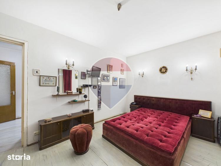 Apartament cu 3 camere în Tei