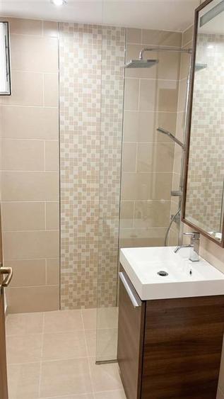 Apartament cu 4 camere decomandat în Dacia