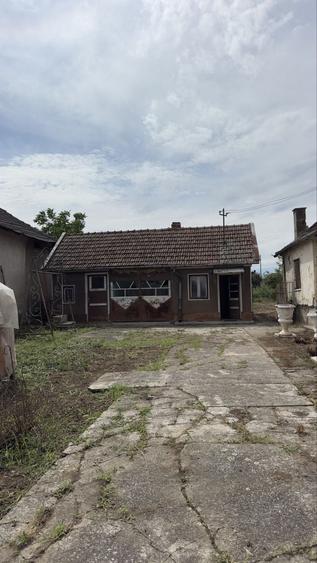 Casă cu 3 camere în Central