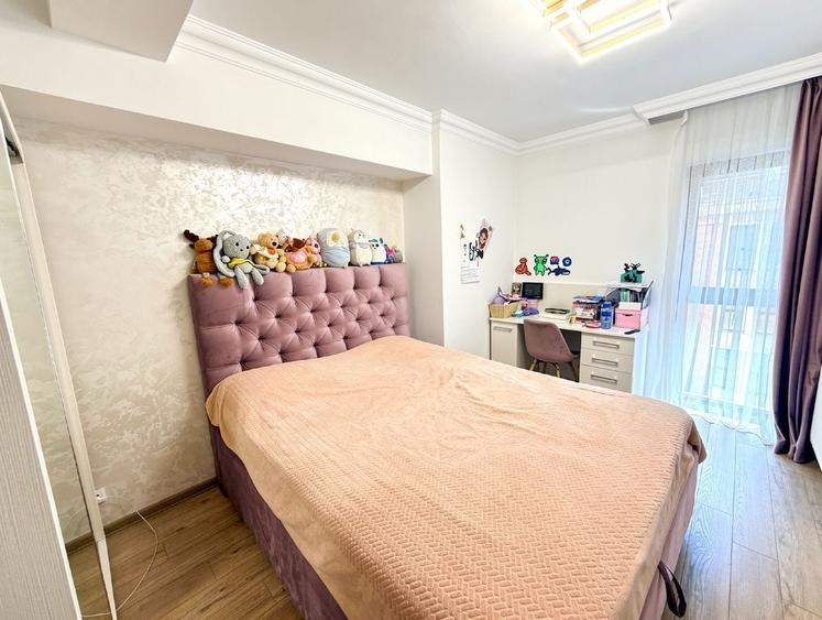 Apartament cu 4 camere decomandat, mobilat în Drumul Taberei