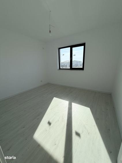 Casă cu 4 camere cu Teren 400 Mp în Clinceni