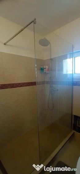 Apartament cu 4 camere decomandat în Sânmartin