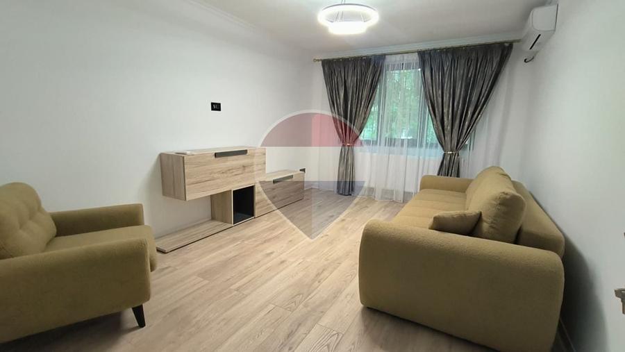 Apartament cu 3 camere decomandat, mobilat în Mazepa 1