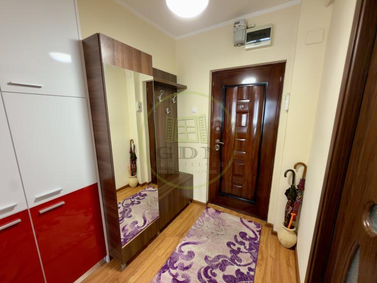 Apartament cu 2 camere semidecomandat, mobilat în Craiovița Nouă
